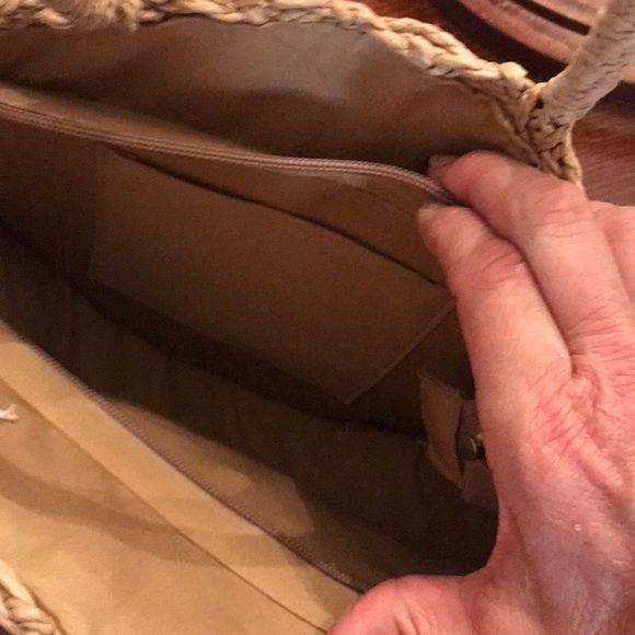 Straw round crossbody bag - Picture 2 of 3